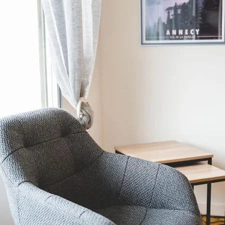 Le Carnot 84 - Beautiful T3 In The City Centre And Close To The Lake Apartment *